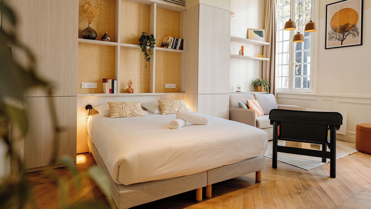 Photo of Bedroom in La Rochelle City Centre