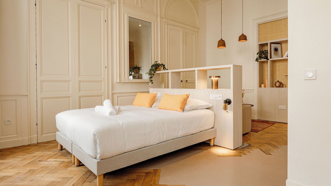 Photo of Bedroom in La Rochelle City Centre