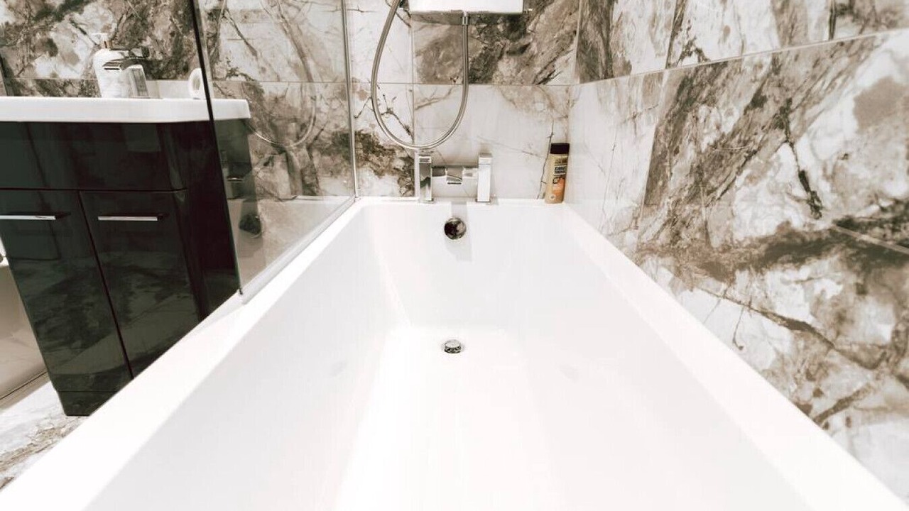 Photo of Bathroom in Purley