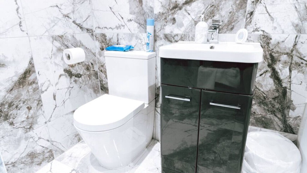 Photo of Bathroom in Purley