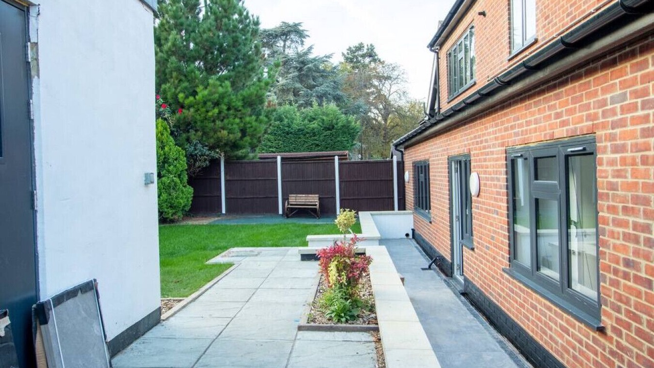 Photo of Patio Balcony in Purley