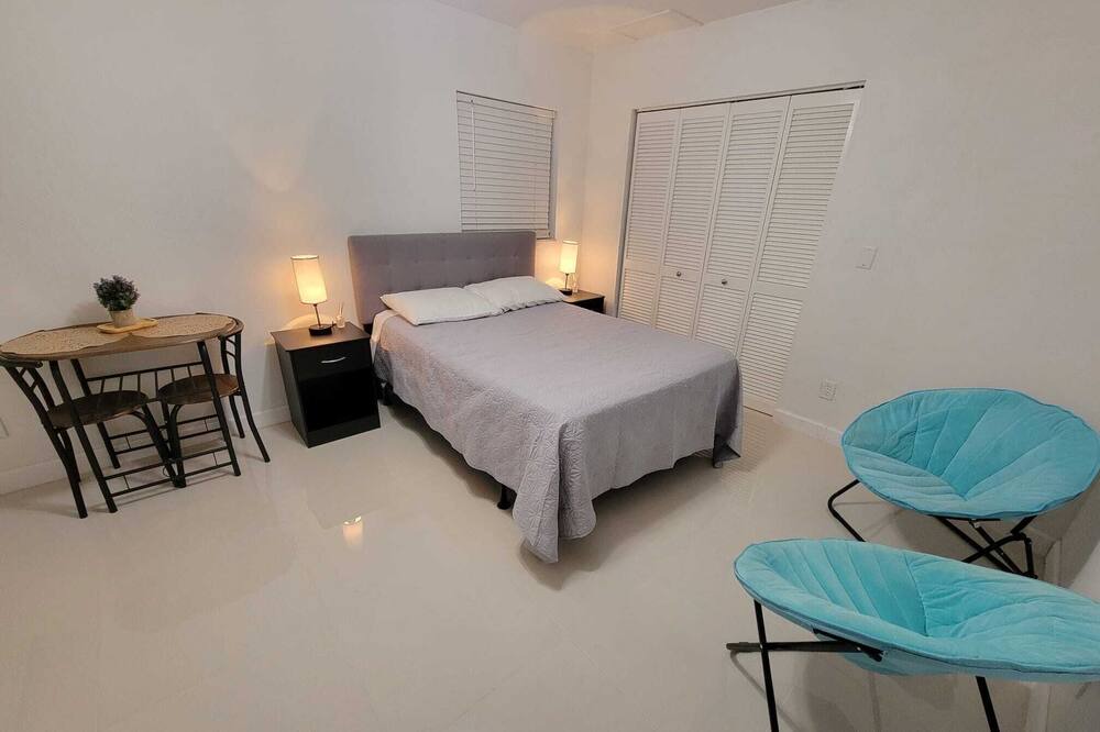 Photo of Bedroom in Golden Gate