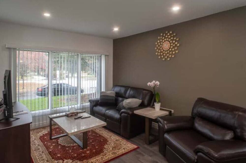Photo of Livingroom in Thunder Bay