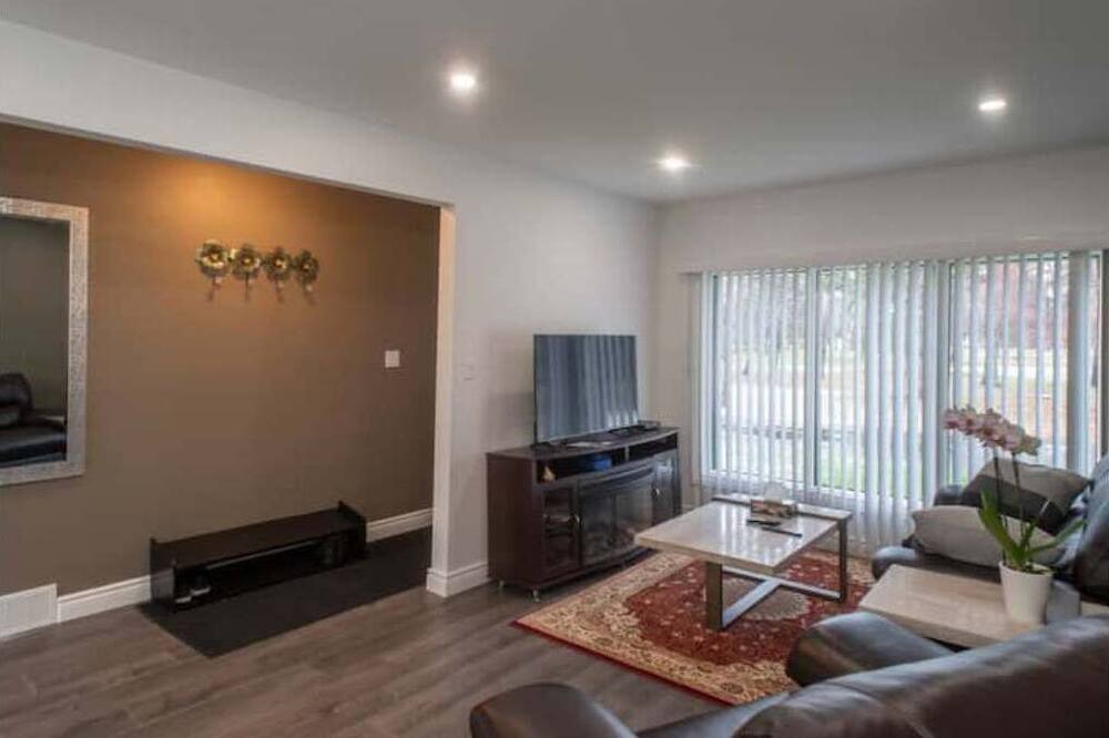 Photo of Livingroom in Thunder Bay