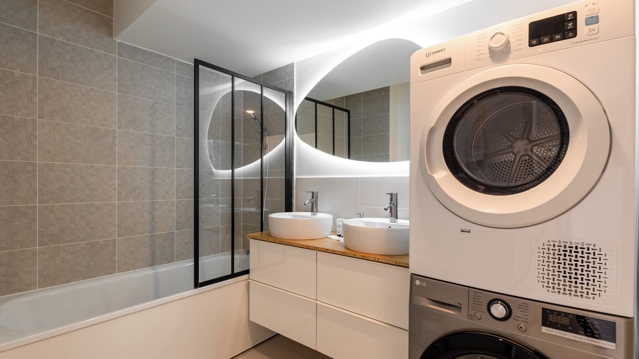 Photo of Bathroom in Quartier du Mont Gargan