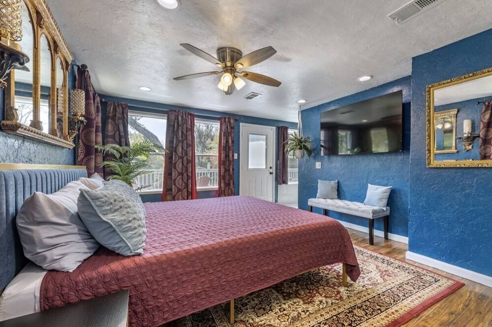 Photo of Bedroom in Quinlan