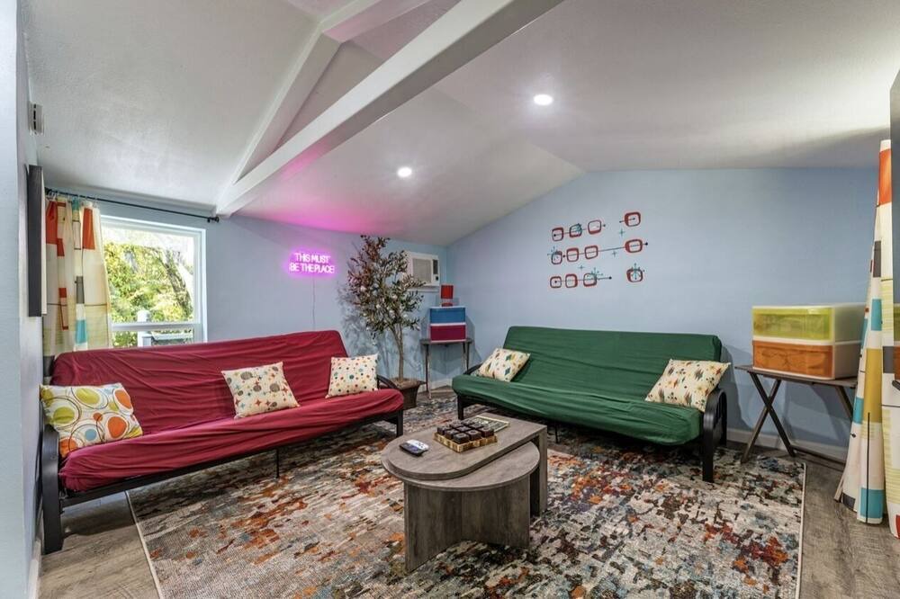 Photo of Livingroom in Quinlan