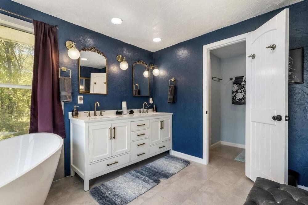 Photo of Bathroom in Quinlan