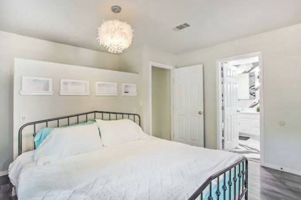 Photo of Bedroom in Quinlan