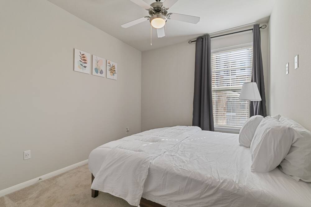 Photo of Bedroom in Little Elm