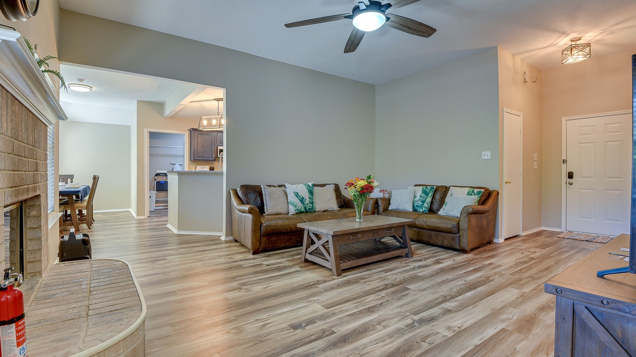 Photo of Livingroom in Azle
