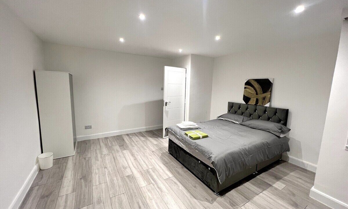 Photo of Others in Coulsdon West