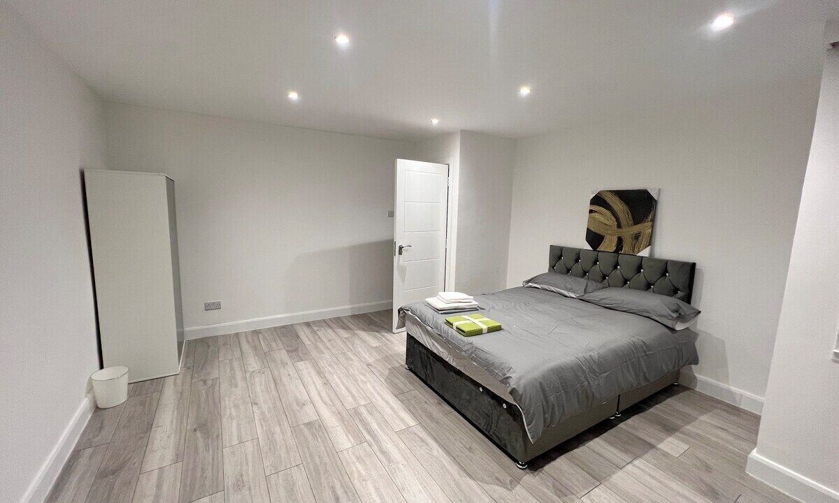 Photo of Others in Coulsdon West