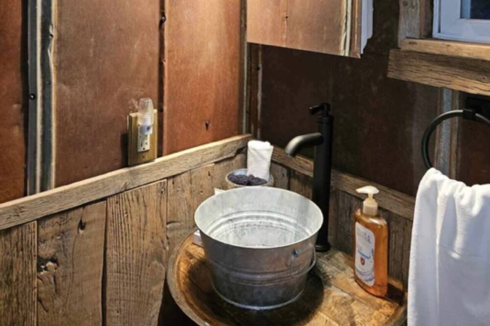 Photo of Bathroom in Flat Rock