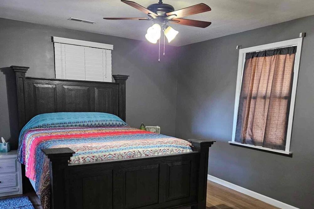 Photo of Bedroom in Flat Rock