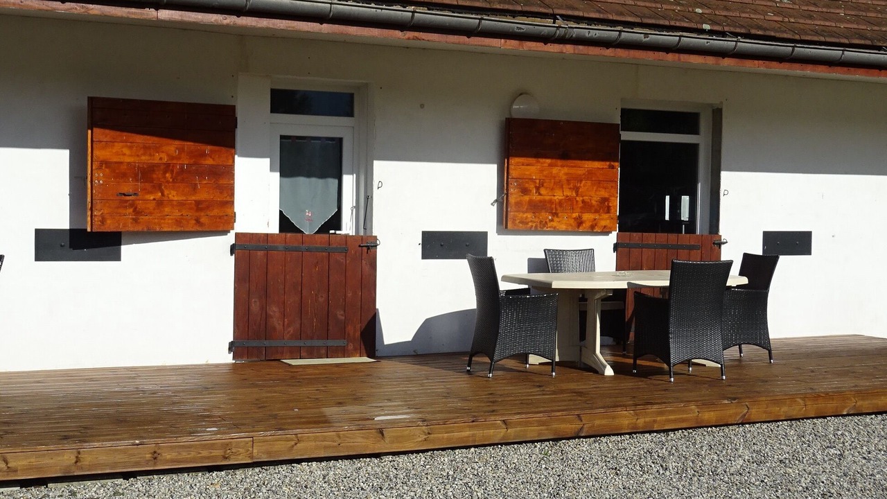 Photo of Outdoor in Domessin