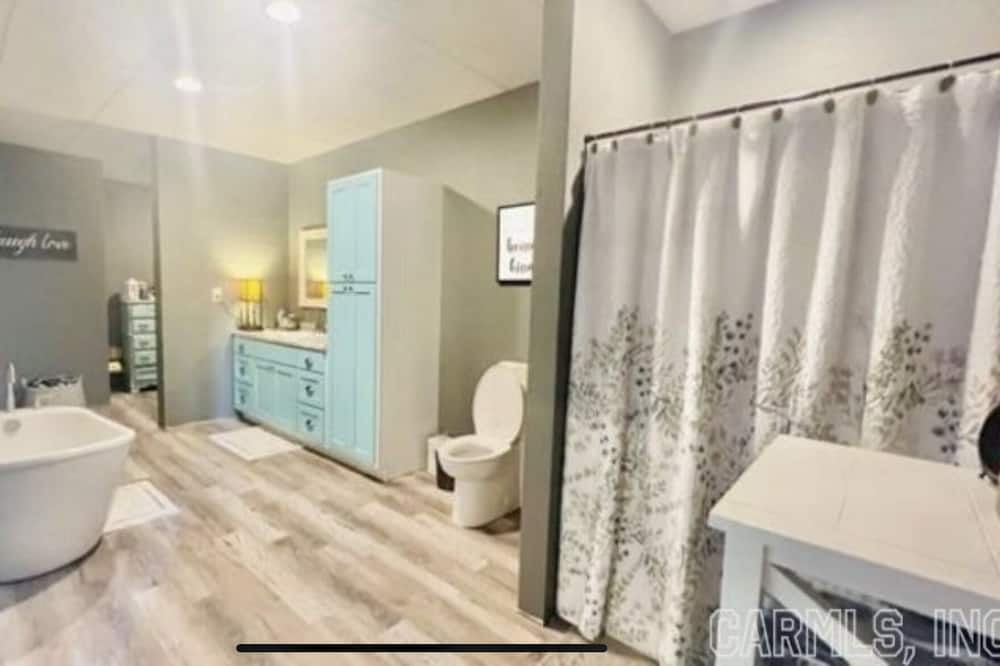 Photo of Bathroom in Black Rock