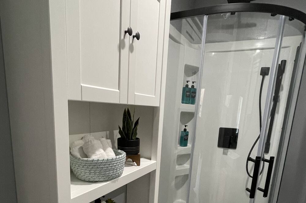 Photo of Bathroom in Munster Hamlet - Richmond