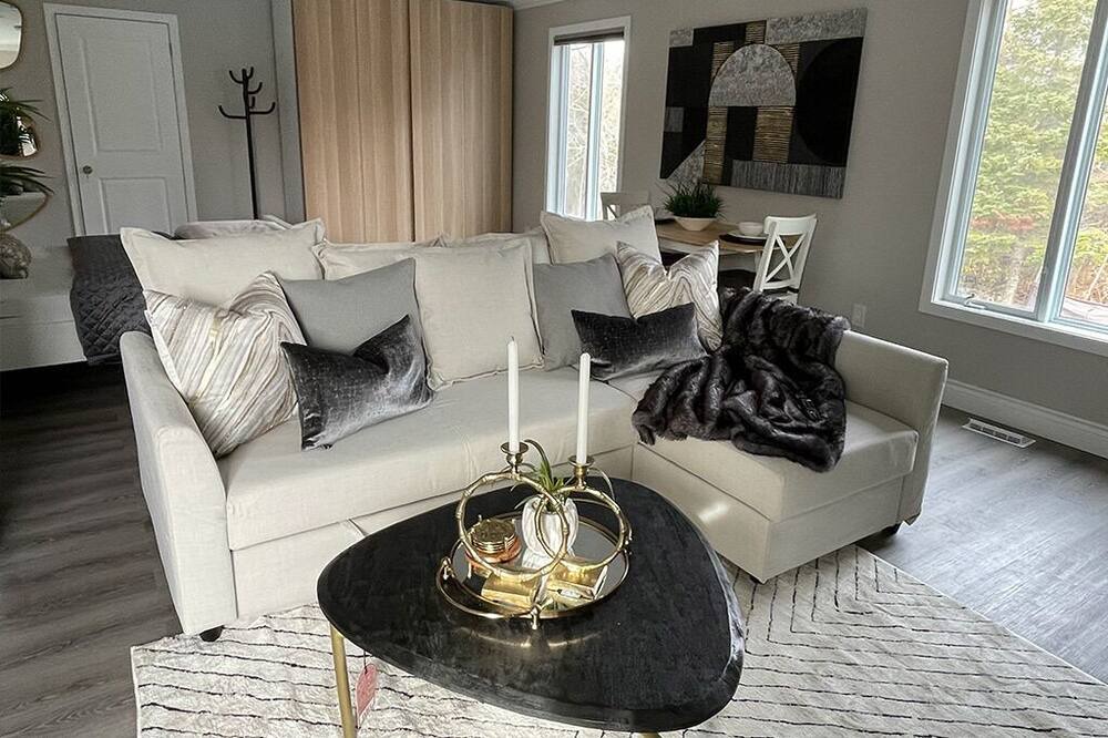 Photo of Livingroom in Munster Hamlet - Richmond