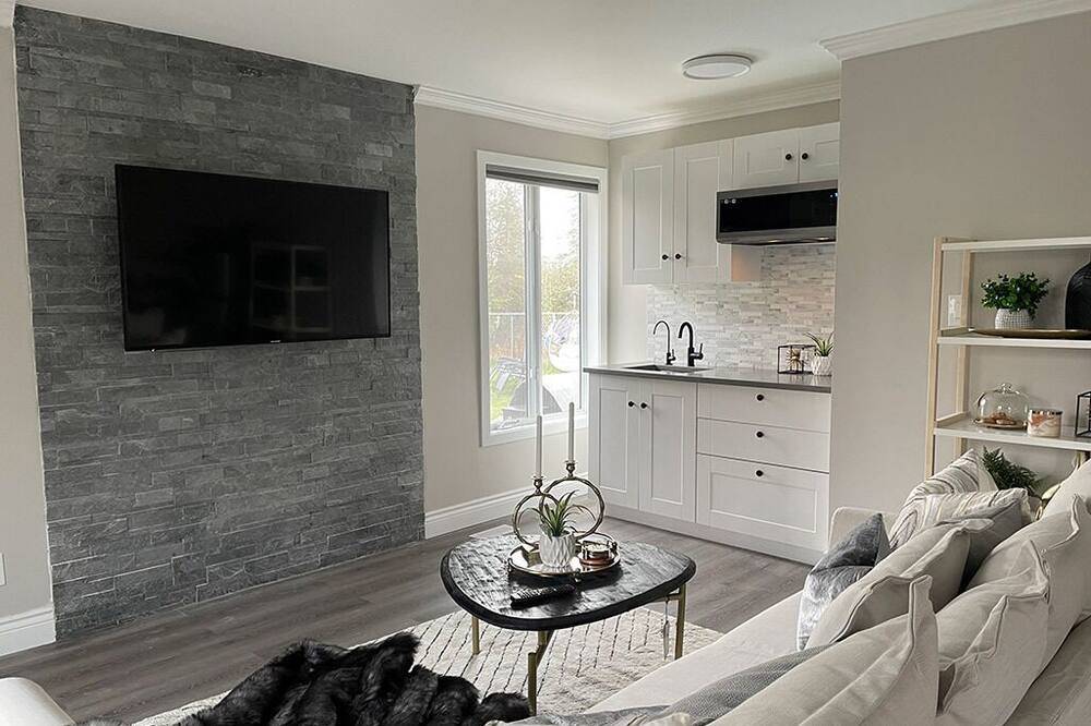 Photo of Livingroom in Munster Hamlet - Richmond