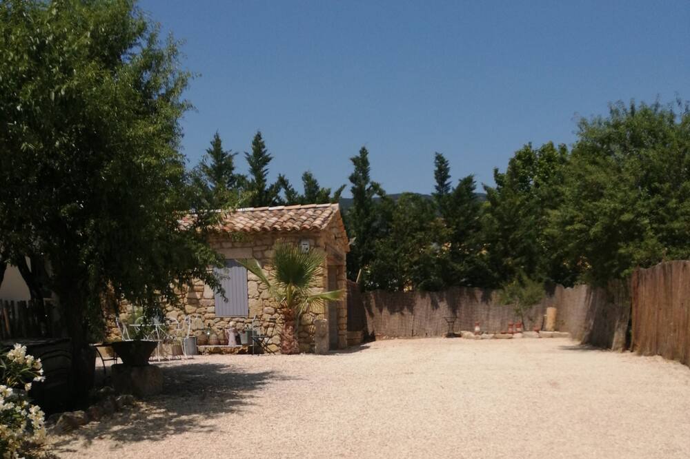 Photo of Outdoor in Cucuron