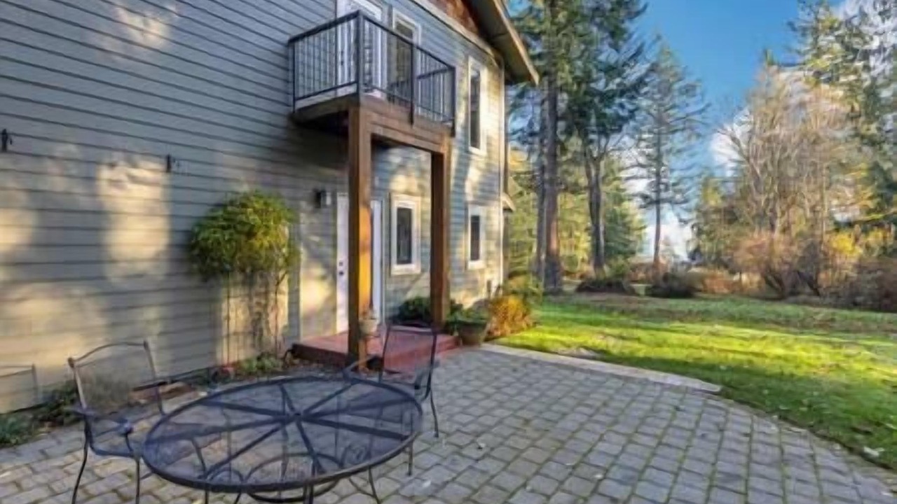 Photo of Patio Balcony in Lummi Island