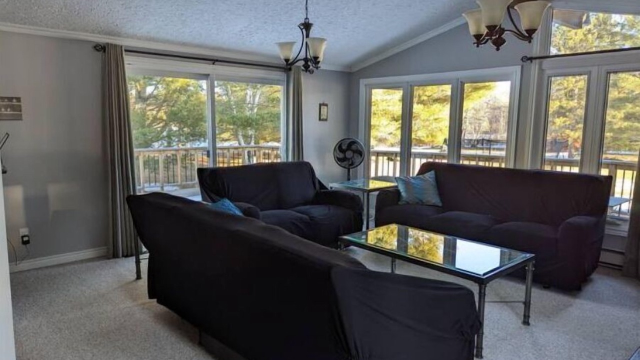 Photo of Livingroom in Crowes Landing