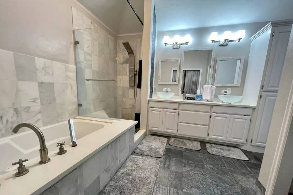 Photo of Bathroom in Edmond