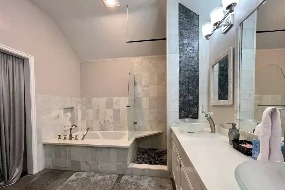 Photo of Bathroom in Edmond