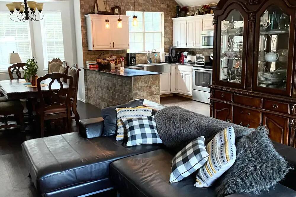 Photo of Livingroom in Edmond