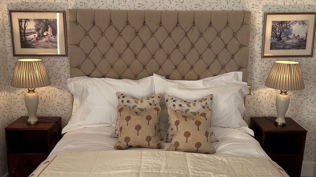 Photo of Bedroom in Burford