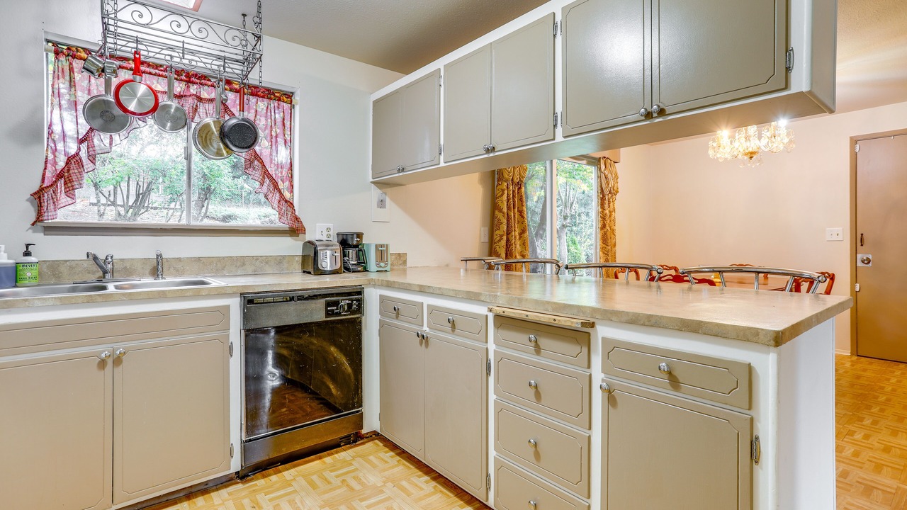 Photo of Kitchen in Shoreline