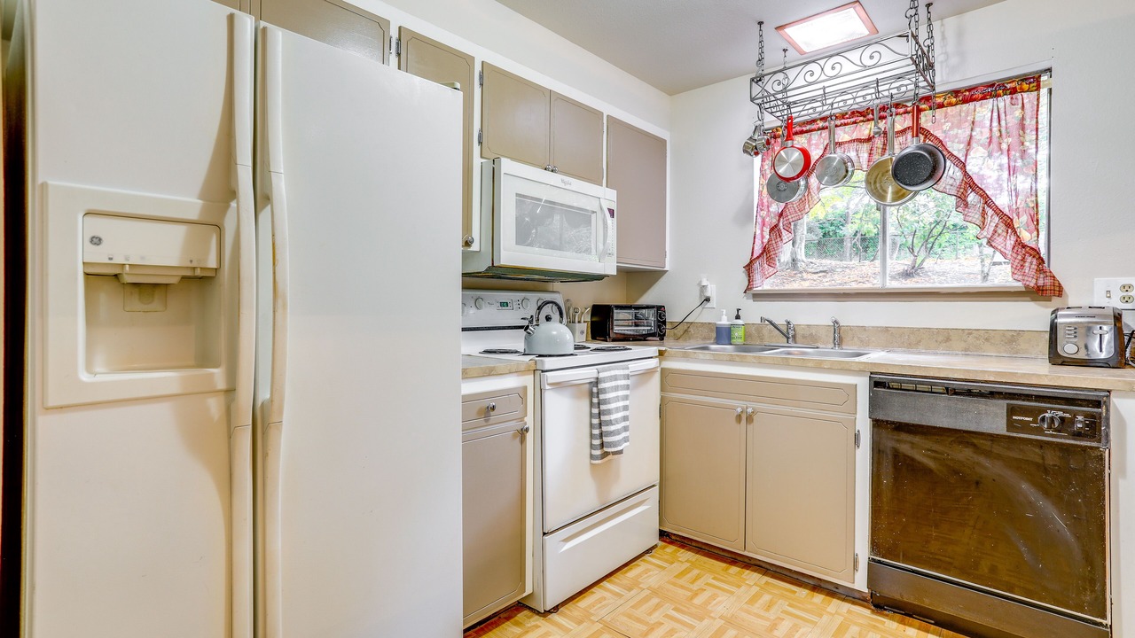 Photo of Kitchen in Shoreline