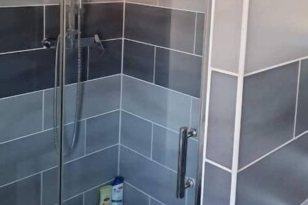 Photo of Bathroom in Petite-Foret