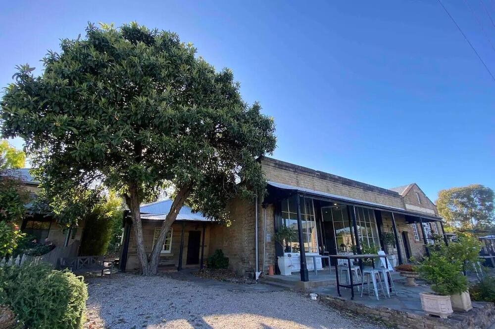 Photo of Outdoor in Upper Wakefield