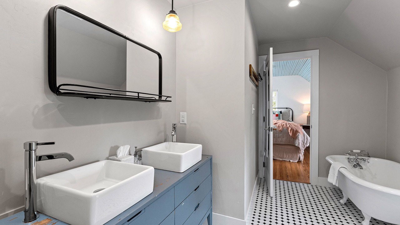 Photo of Bathroom in Harper