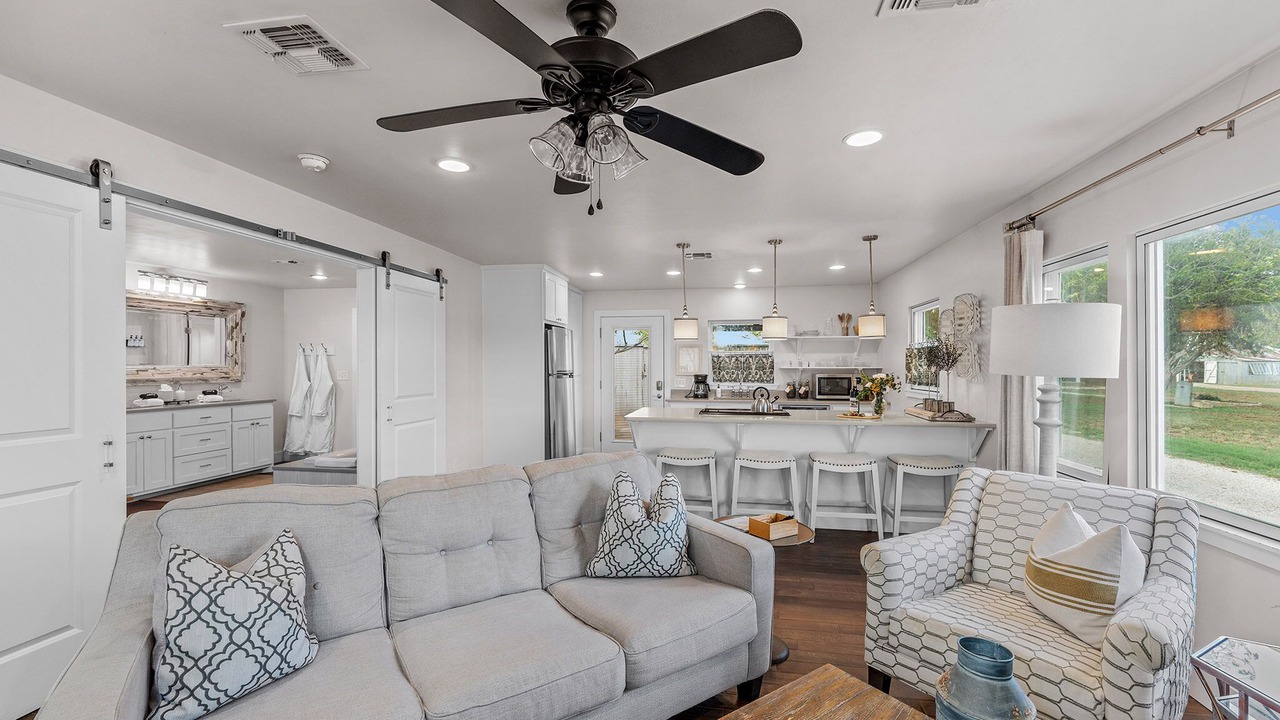 Photo of Livingroom in Harper