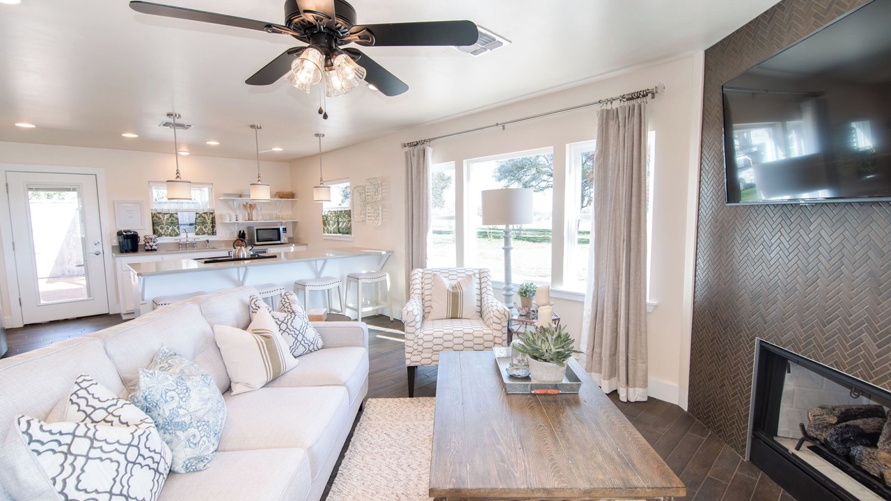 Photo of Livingroom in Harper