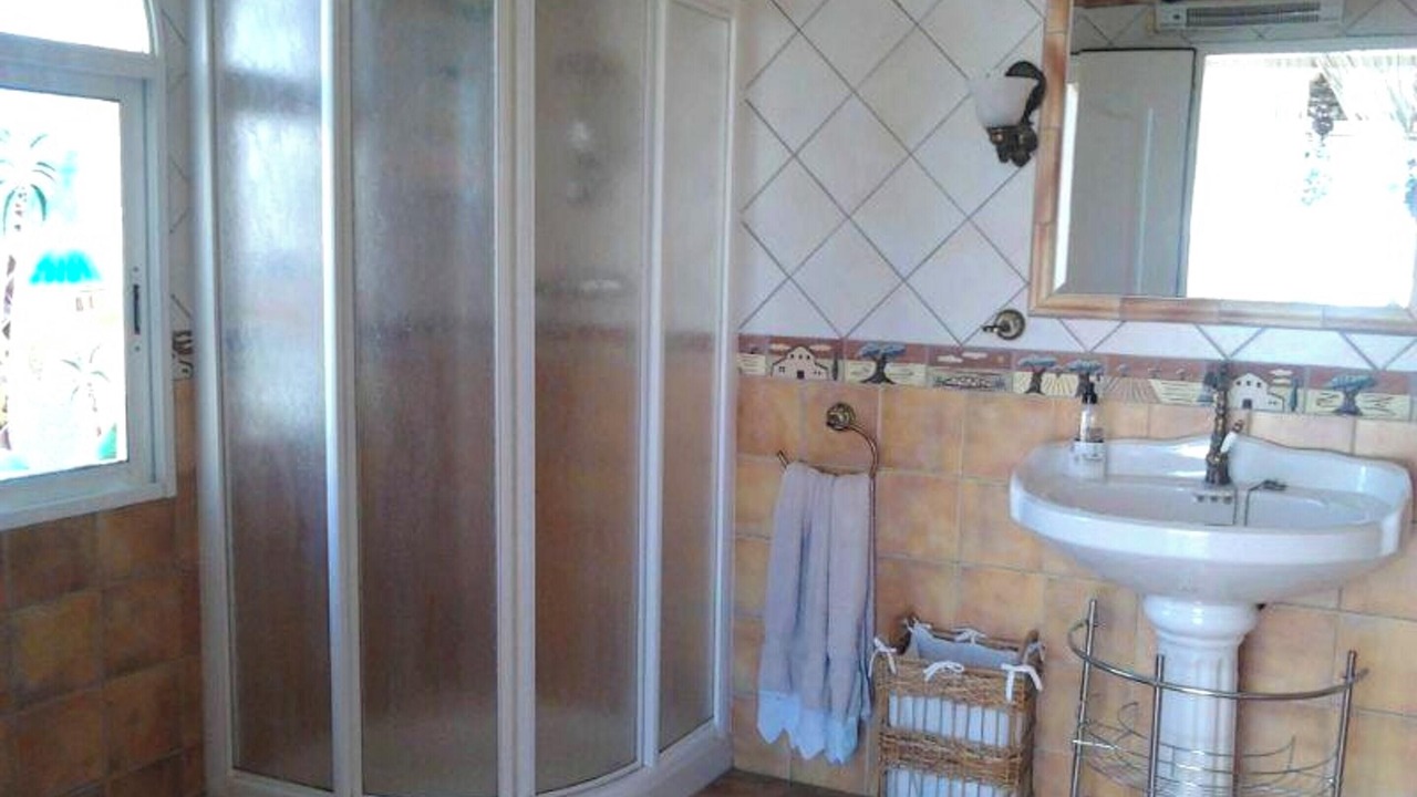 Photo of Bathroom in Los Arenales del Sol