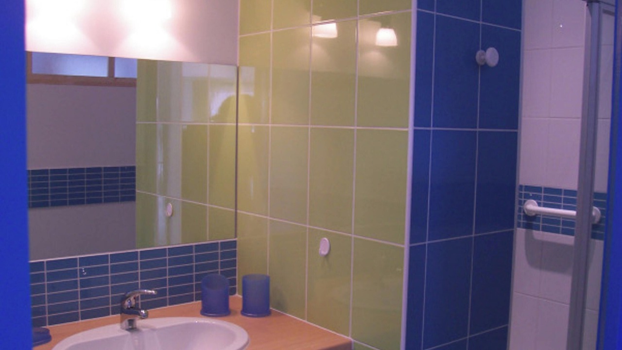 Photo of Bathroom in Dragey-Ronthon