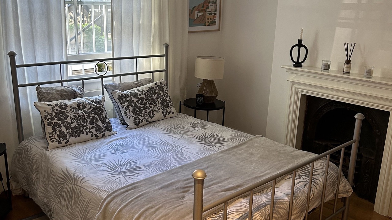 Photo of Bedroom in Kennington