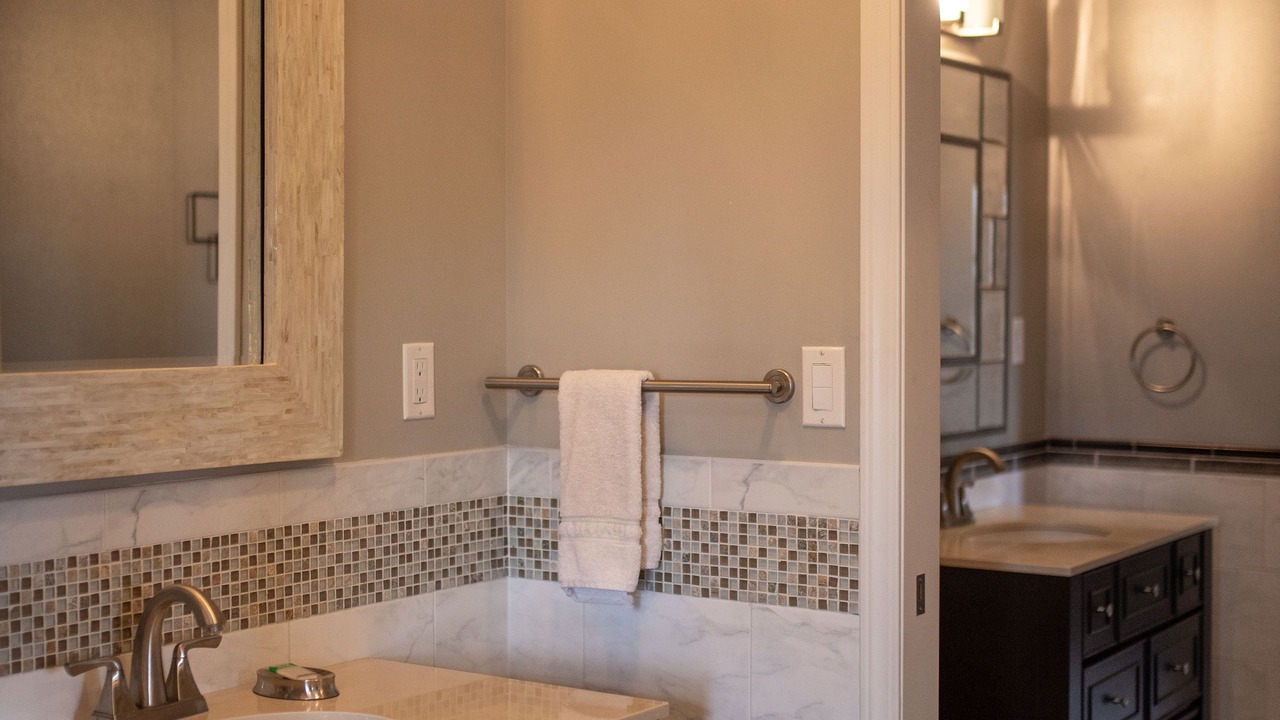 Photo of Bathroom in Fountain Square