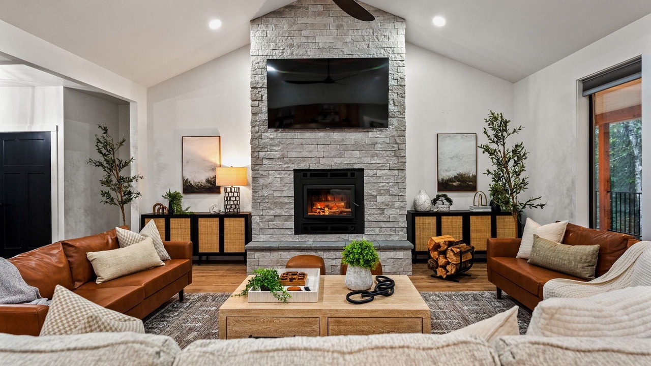 Photo of Livingroom in Bonner County