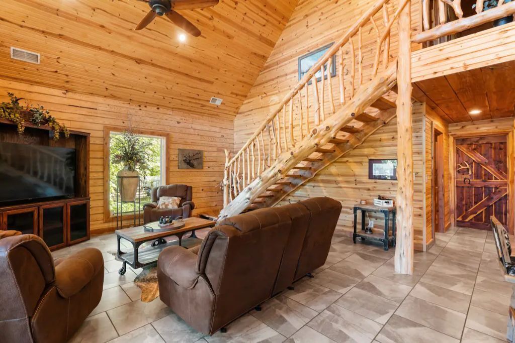 Photo of Livingroom in Doniphan