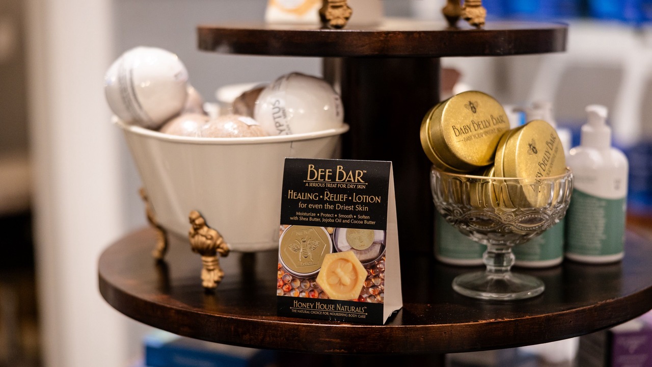 Photo of Others in Thompson