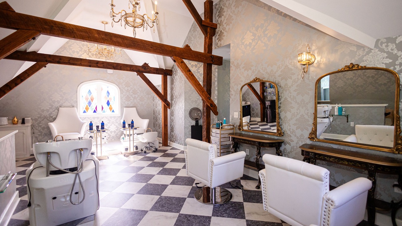 Photo of Others in Thompson