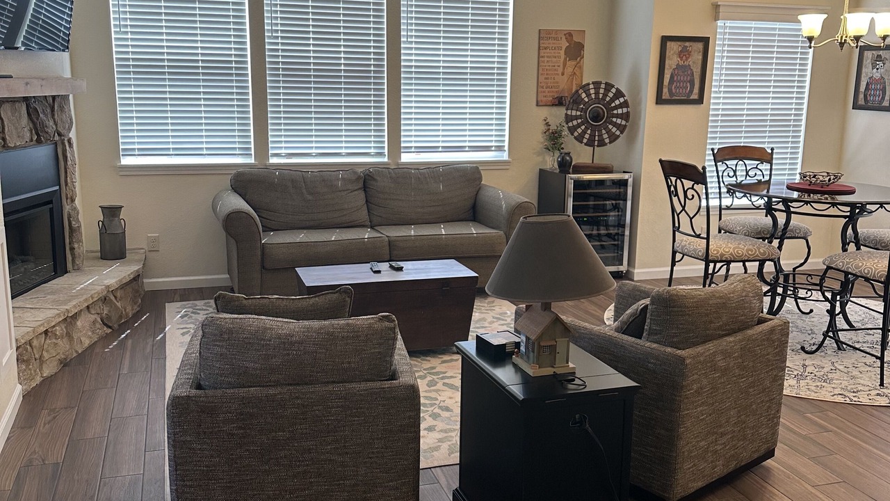 Photo of Livingroom in Camdenton