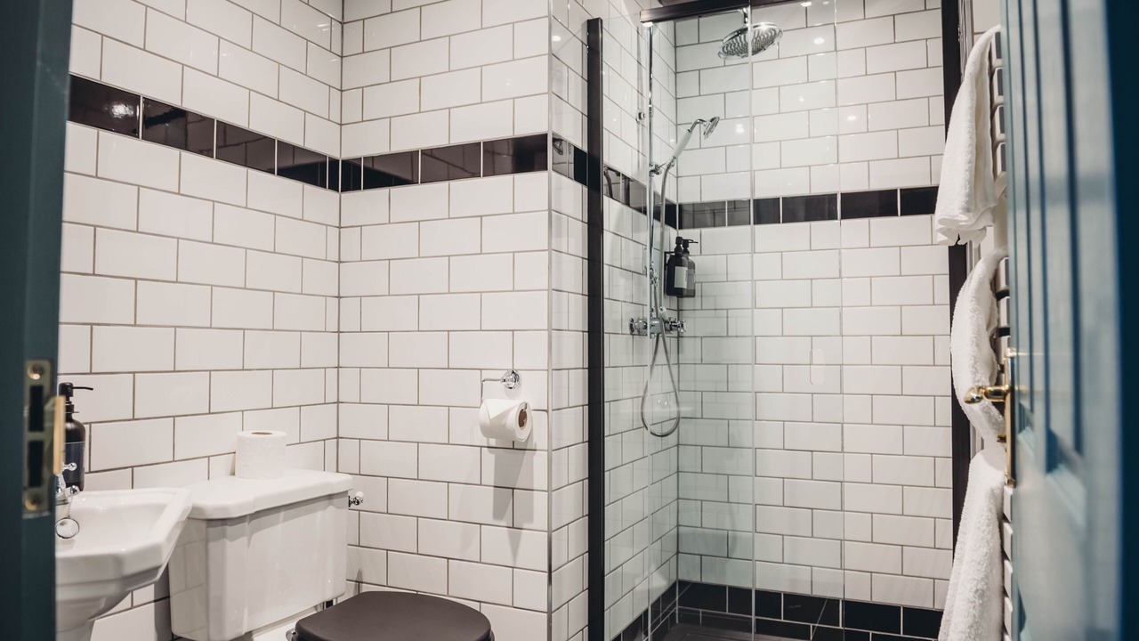 Photo of Bathroom in Tobermory