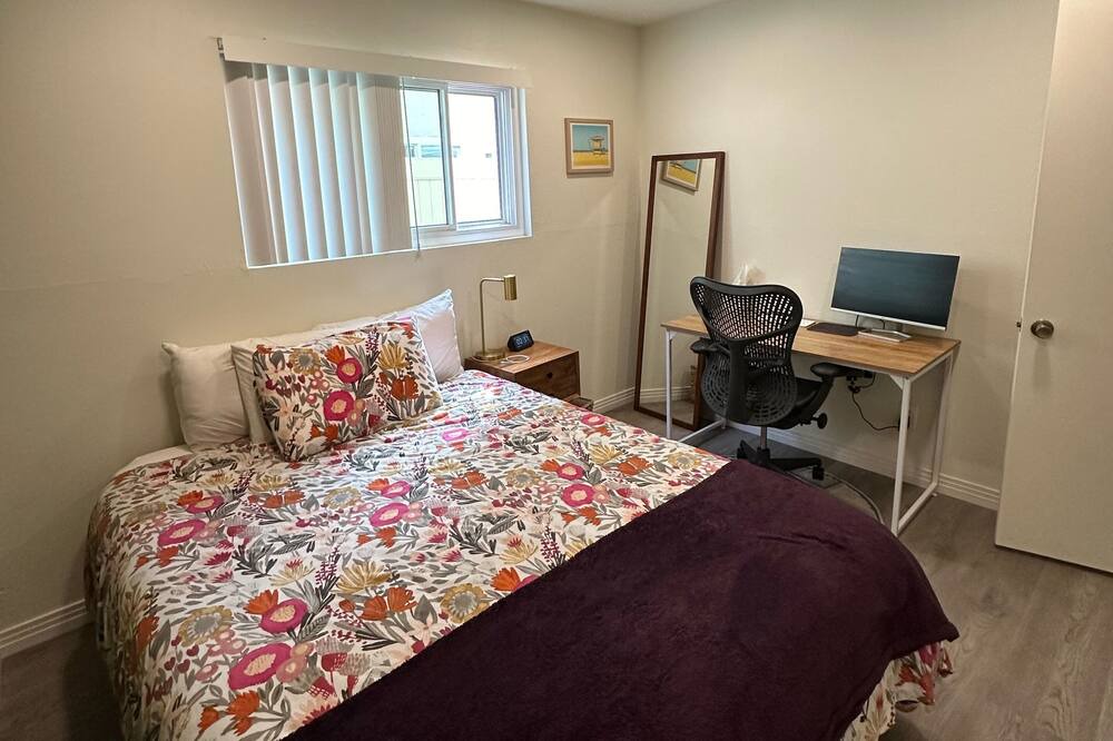 Photo of Bedroom in University Heights