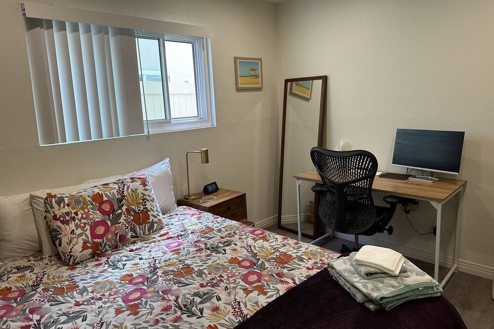 Photo of Bedroom in University Heights